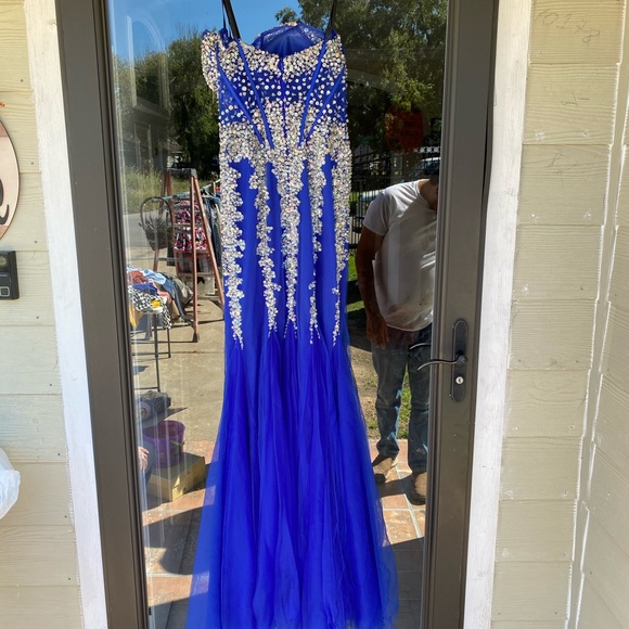 Prom dress - Picture 4 of 4